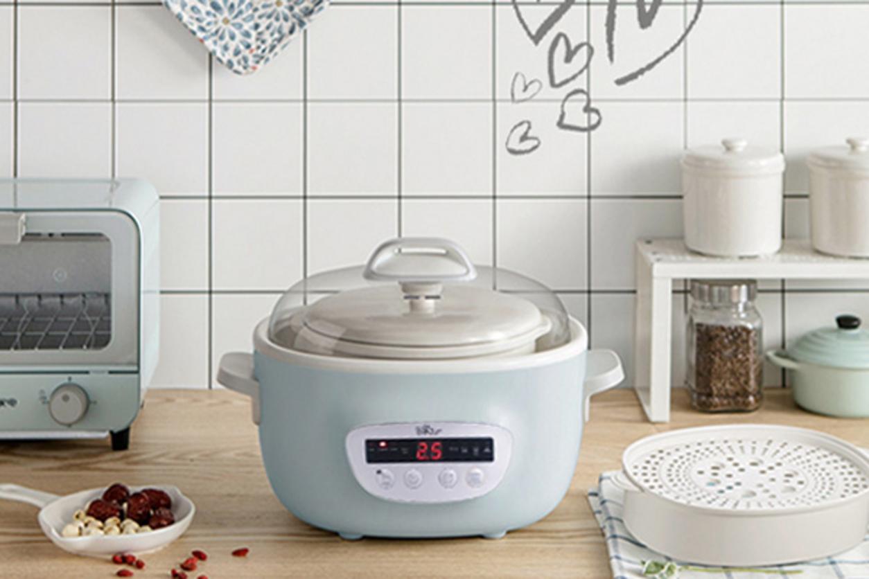 Công suất 380W và dung tích 2.5L phù hợp gia đình