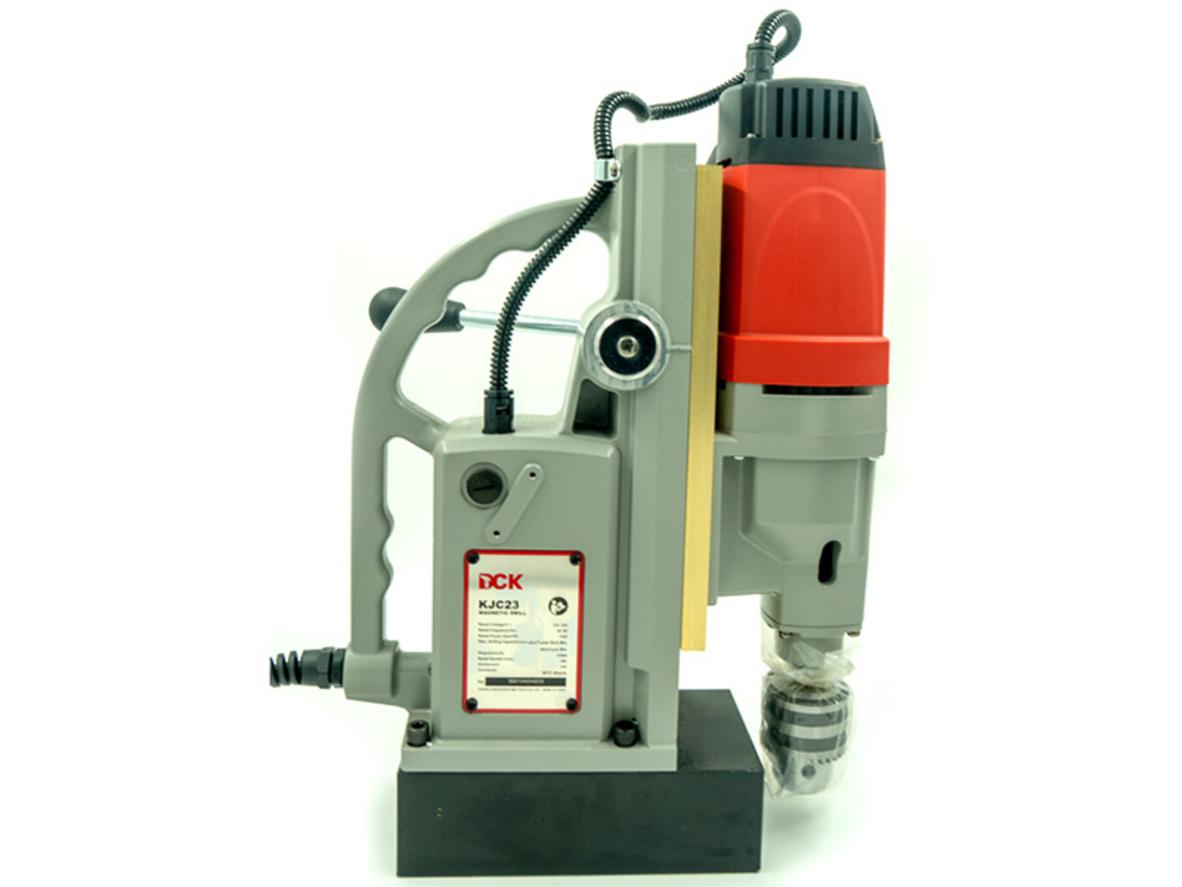 Công suất 1.500W và tốc độ cho hiệu suất khoan cao