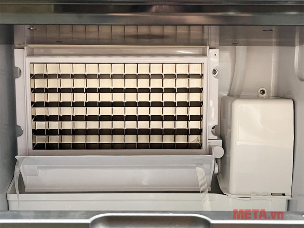 78 viên/mẻ, đá vuông 22x22x22 mm, 70kg/ngày