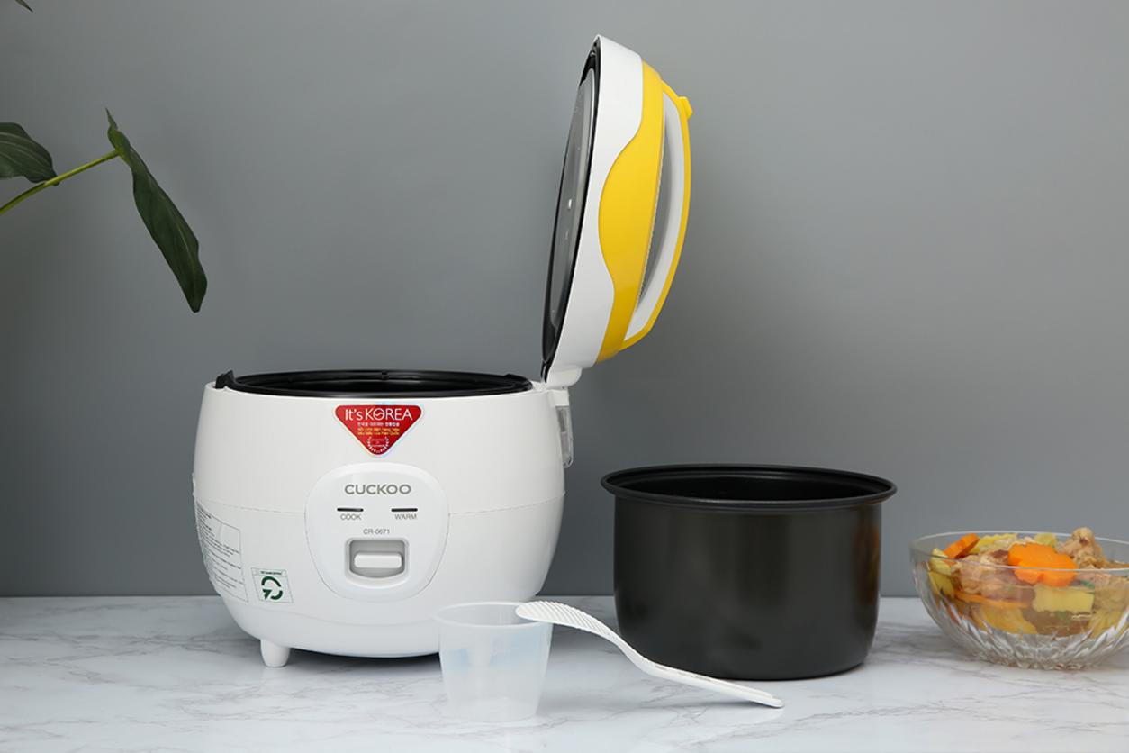 Lòng nồi chống dính dày giúp vệ sinh dễ dàng