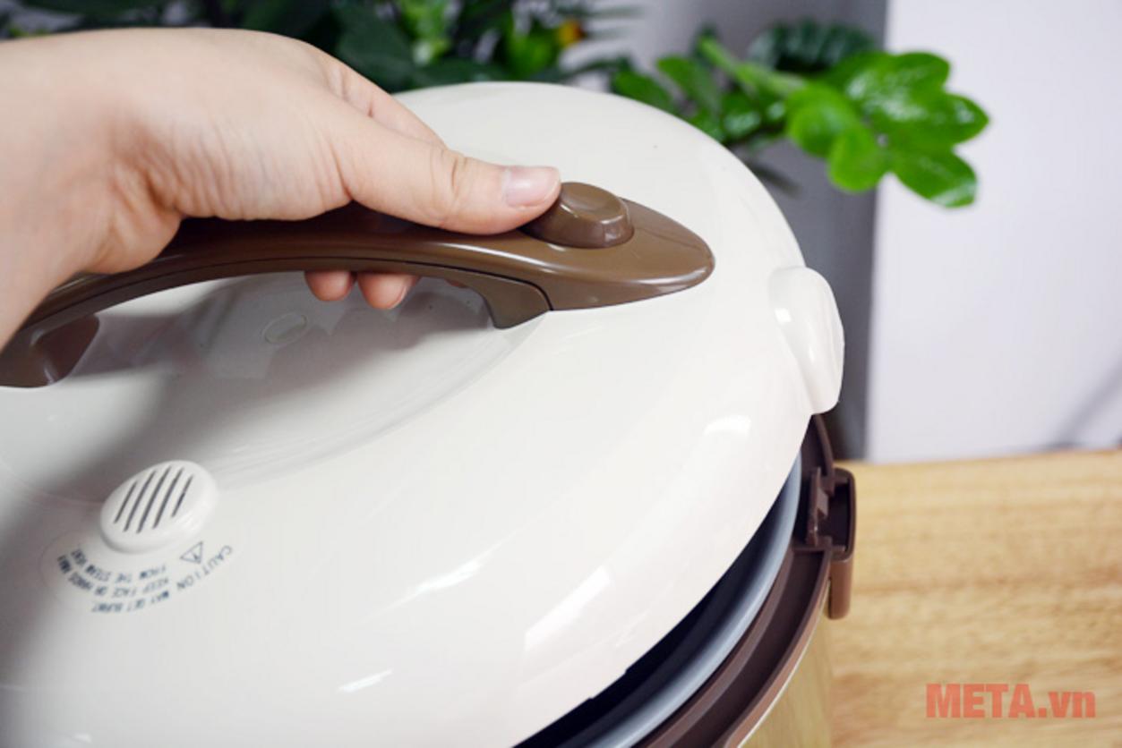 Lòng nồi chống dính, dễ vệ sinh