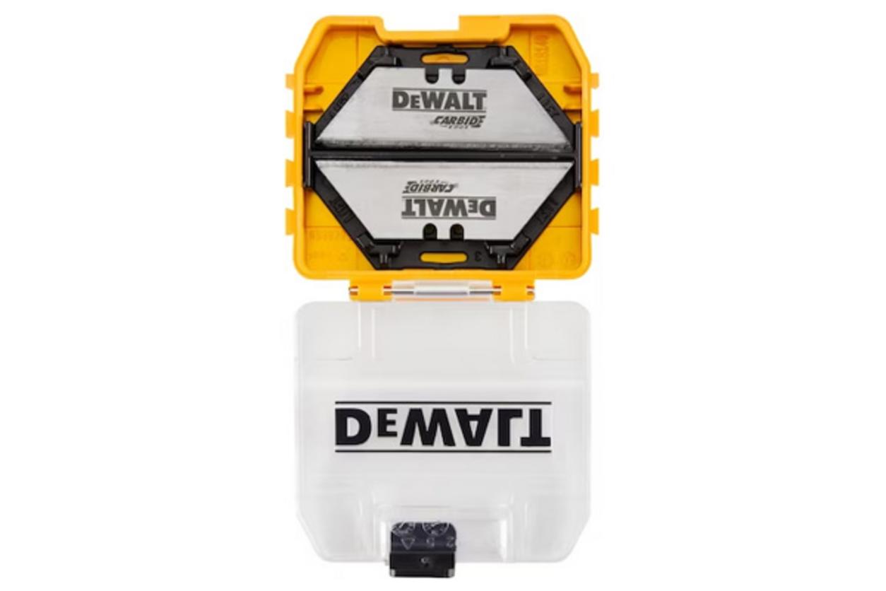 Hộp ToughCase®+ — gọn nhẹ, bền và an toàn.