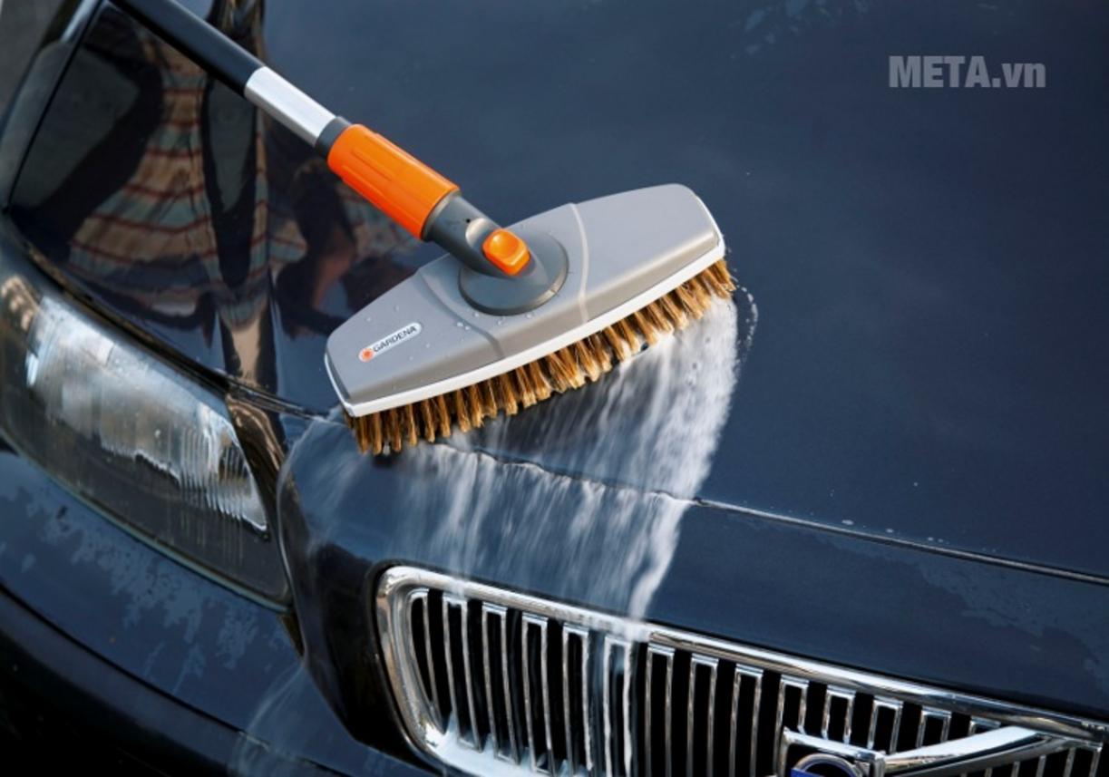 Lông chải PET cao cấp — an toàn cho bề mặt sơn.