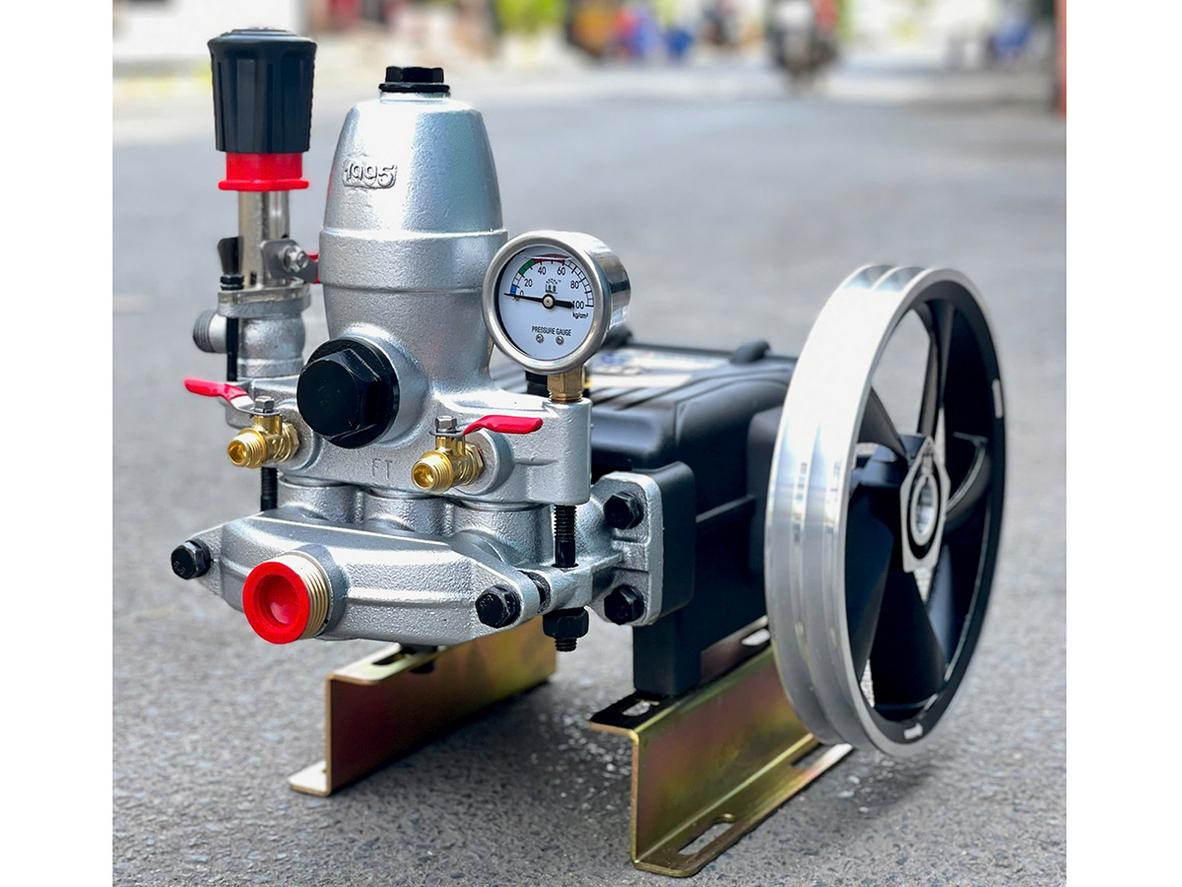 Tổng quan Đầu phun xịt áp lực Dewoo DW645AF (piston sứ)