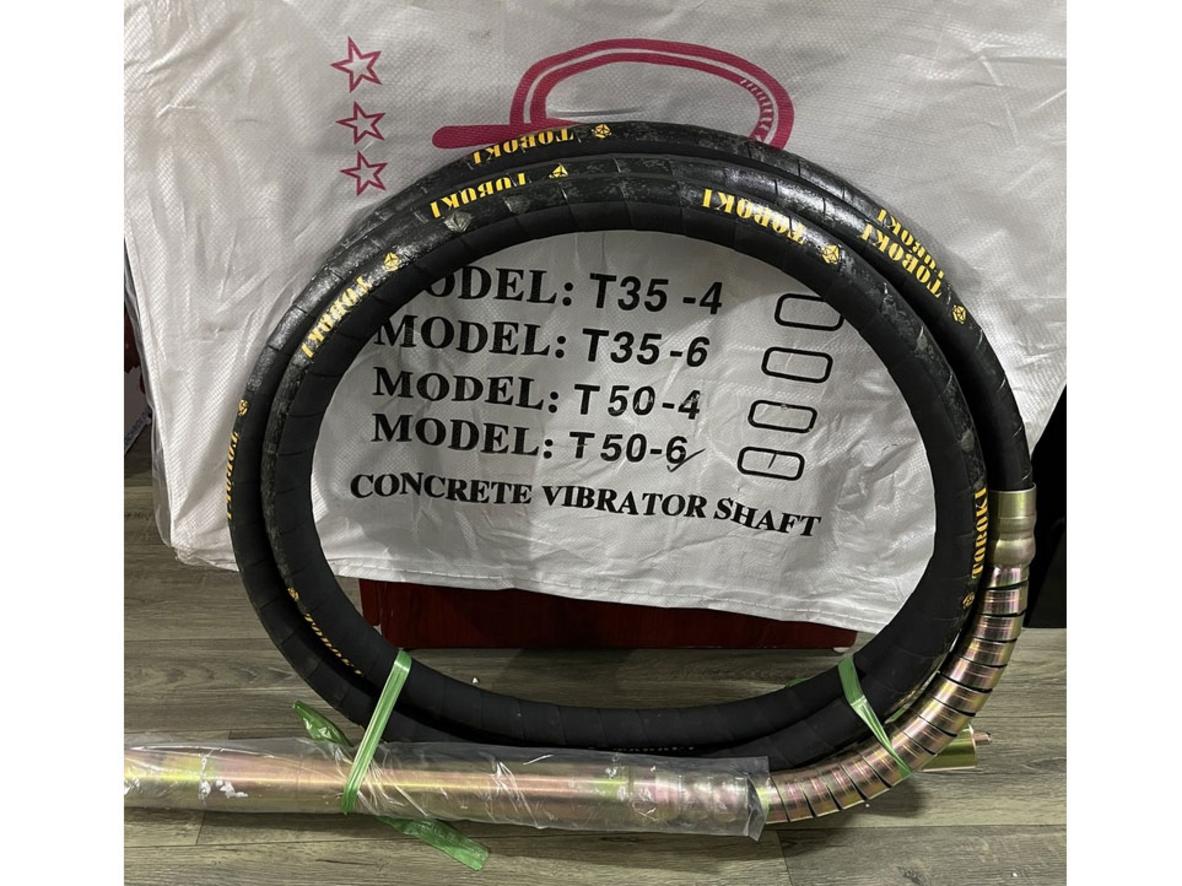 Lõi hợp kim và vỏ cao su chịu mài mòn