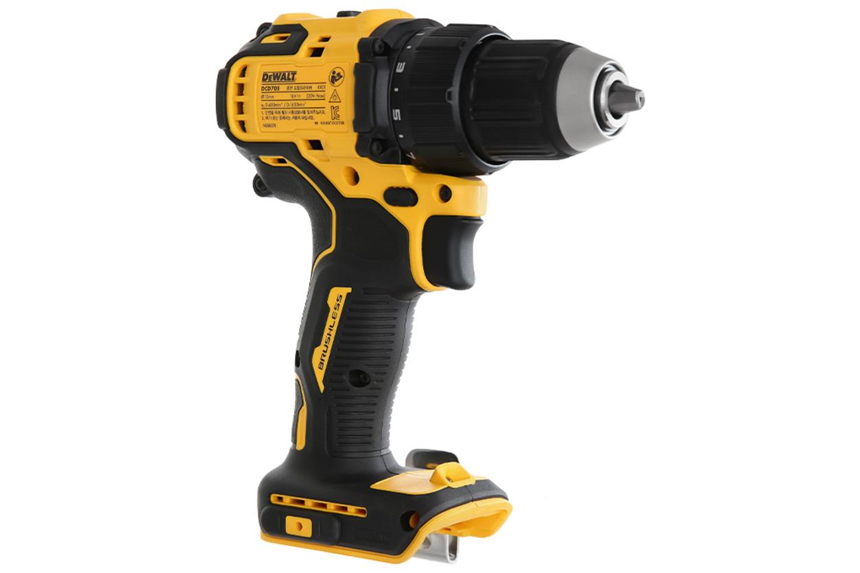 Kích thước Atomic Compact giúp thao tác ở góc hẹp.