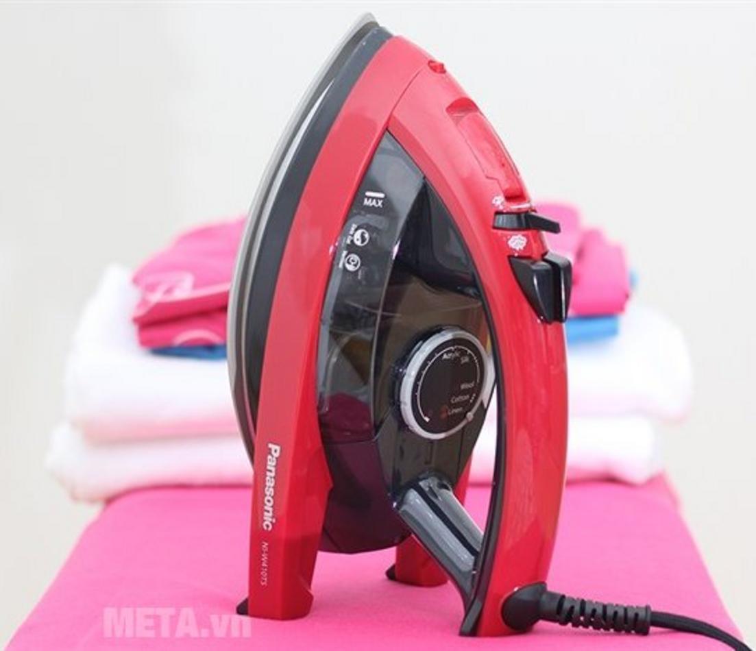 Đế 360° Quick™ cho di chuyển đa hướng, ủi nhanh hơn