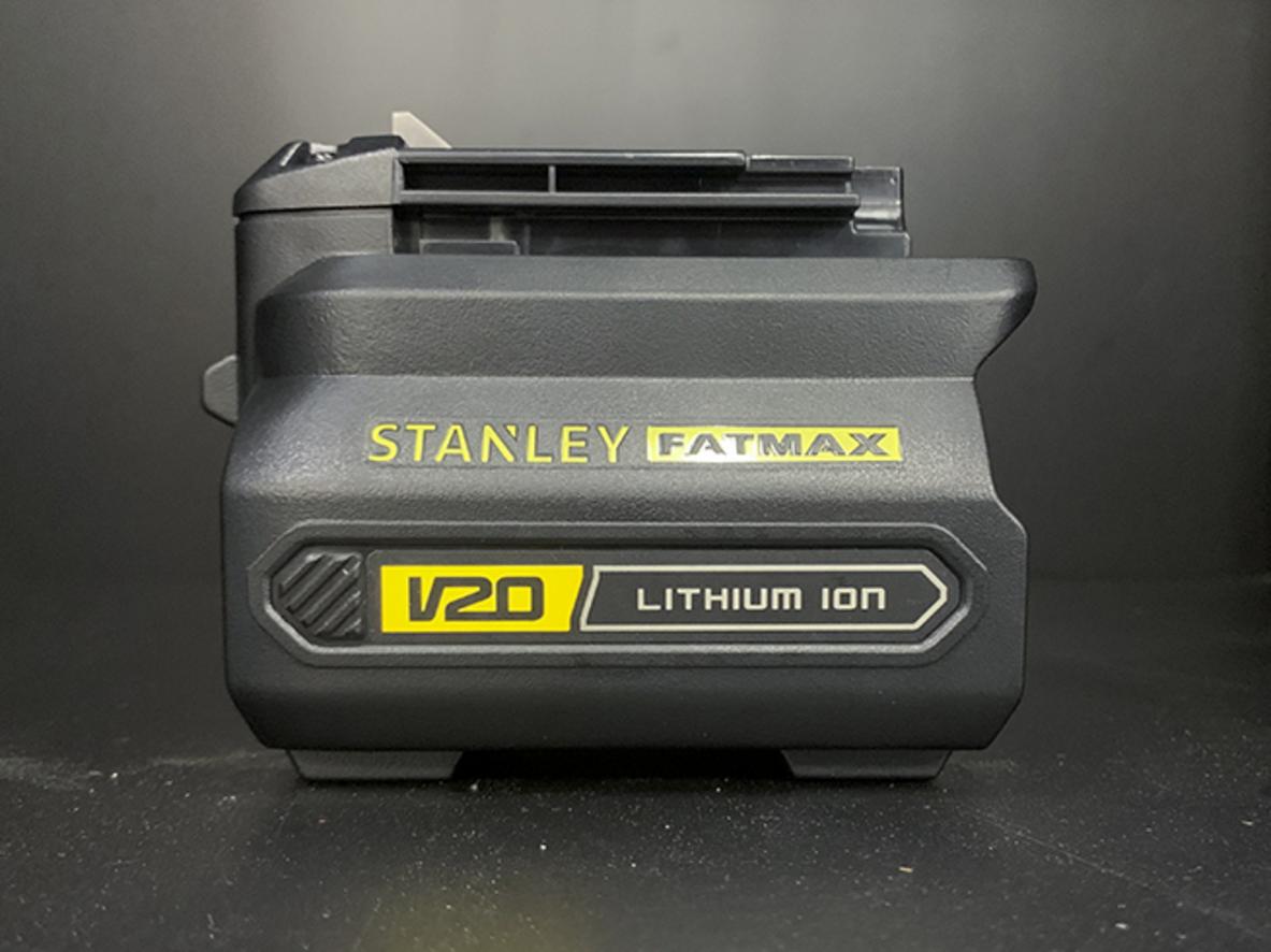 Tổng quan Đế chuyển 20V Fatmax qua máy 18V Stanley SBA100-B1