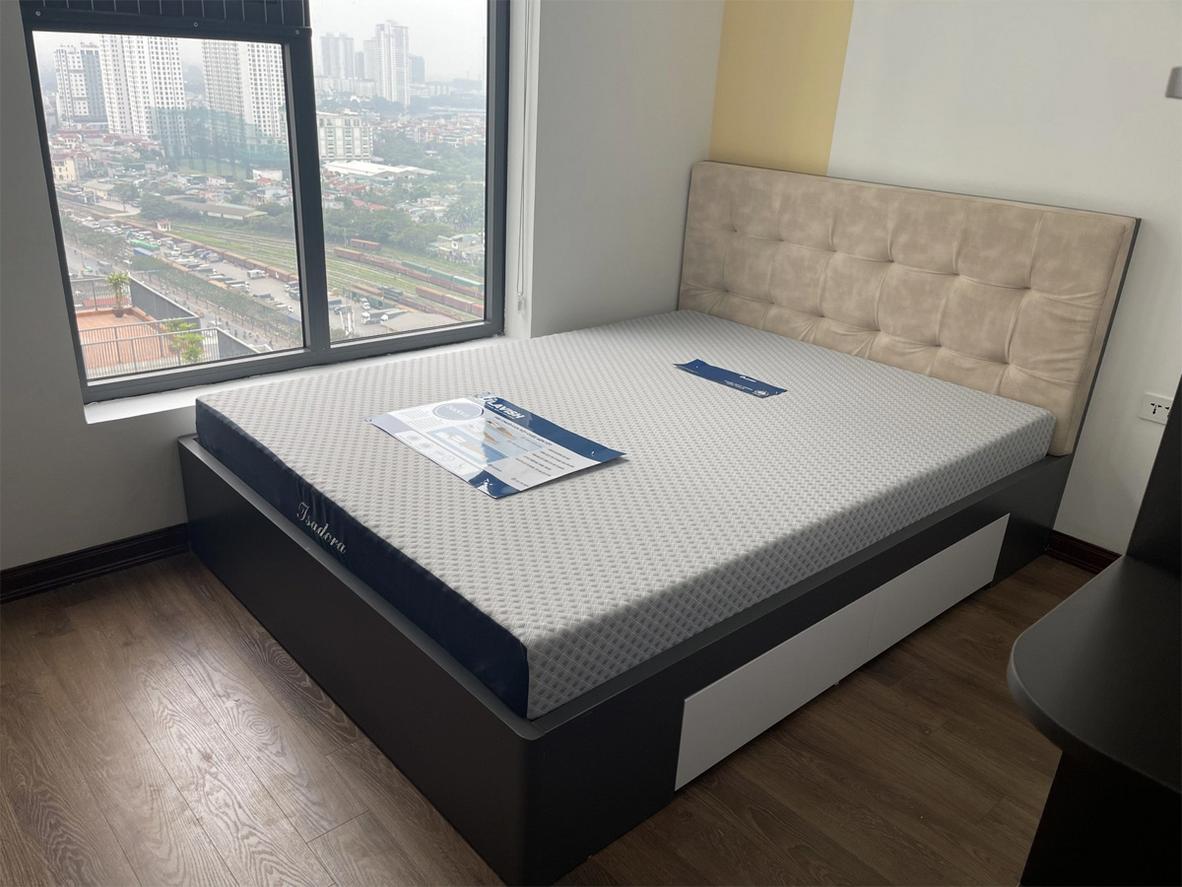 Vỏ Silk Silver kháng khuẩn, tháo rời dễ vệ sinh.