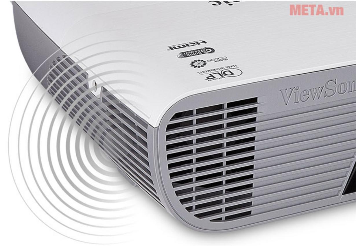 Tuổi thọ đèn 10.000 giờ giúp tối ưu chi phí sử dụng.