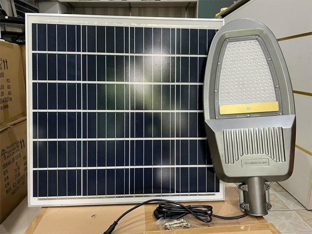 Tổng quan Đèn đường năng lượng mặt trời JinDian JD-200 (200W)
