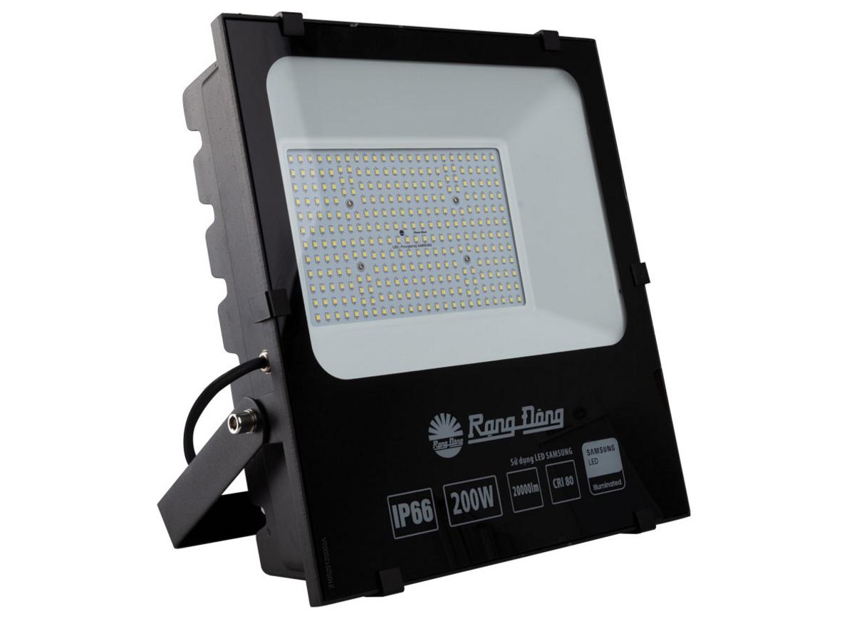 Tổng quan Đèn LED chiếu pha CP06 200W