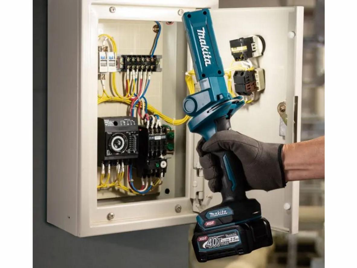 Ánh sáng 3 chế độ của Makita ML006GX