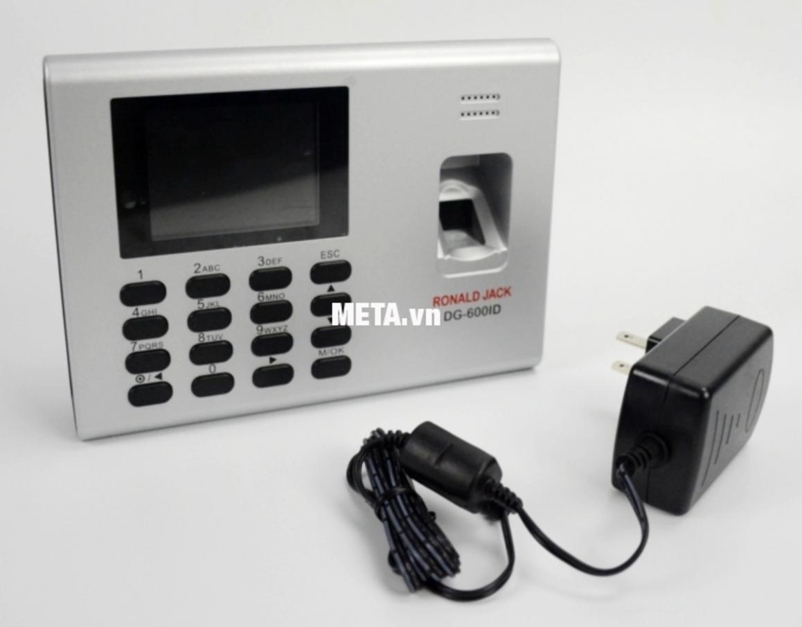 Cổng kết nối mạng và biểu tượng tích hợp phần mềm