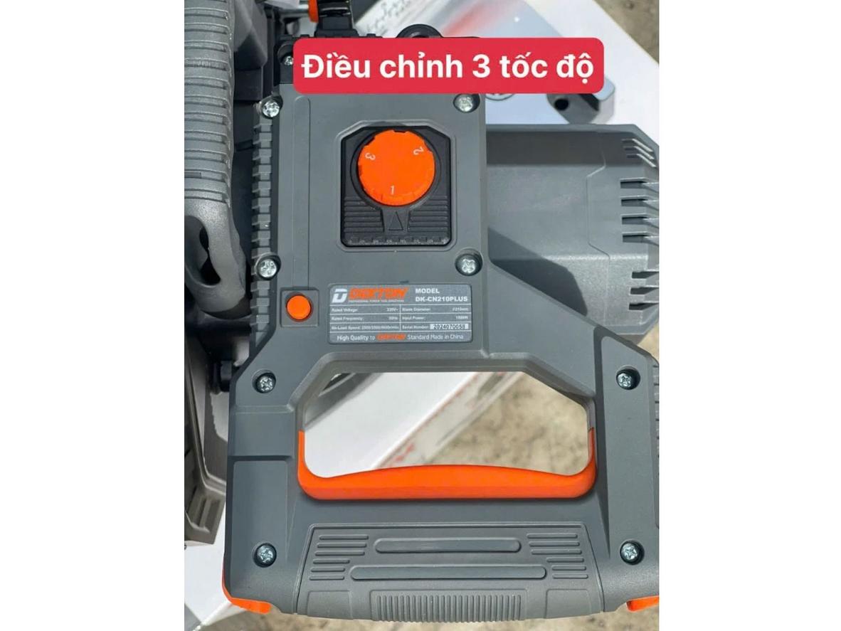 Dây nguồn dài 5m và kích thước gọn nhẹ phù hợp công trình và xưởng nhỏ