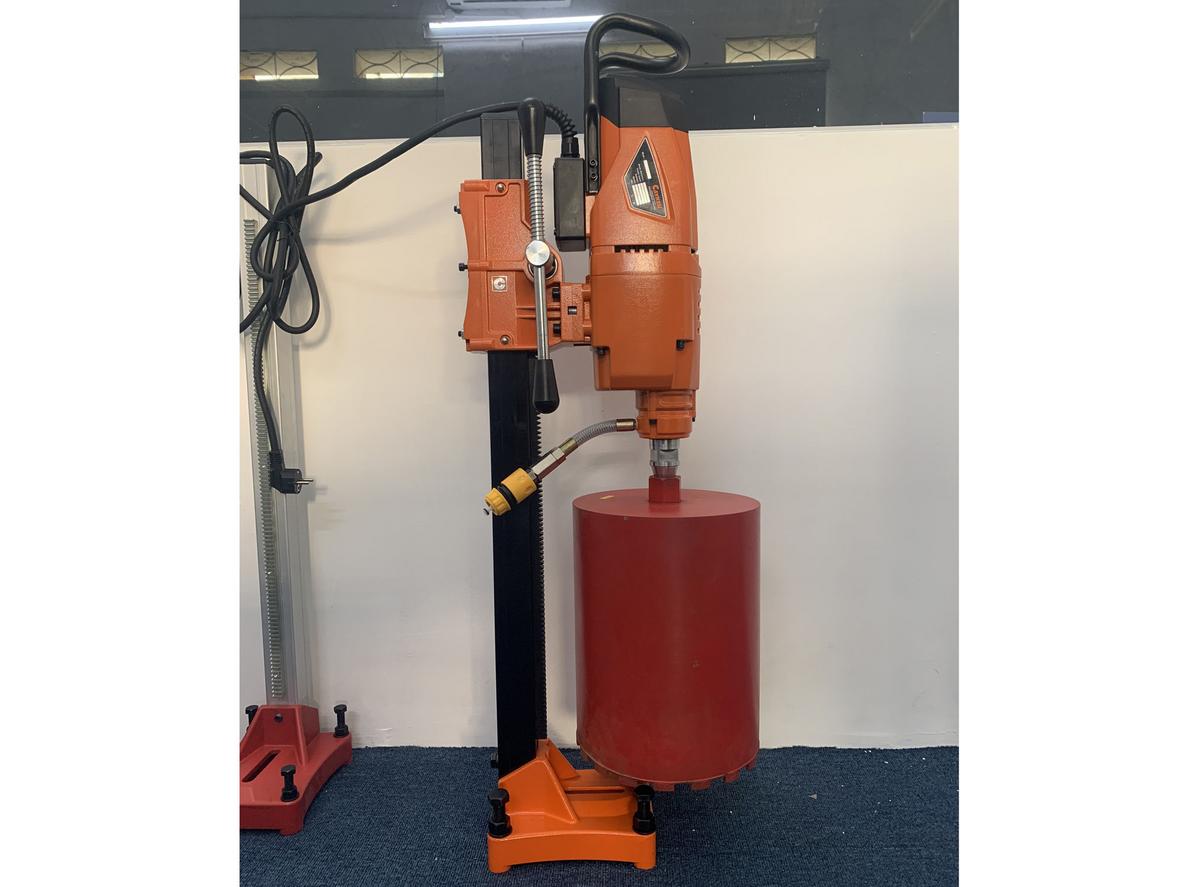 Công suất 4.880W và 2 cấp tốc độ