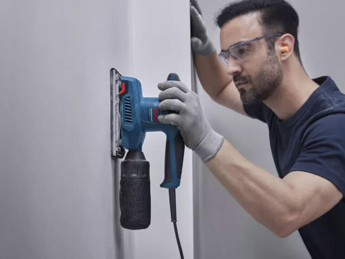 Thiết kế công thái học và mức rung thấp để giảm mệt mỏi khi sử dụng lâu.