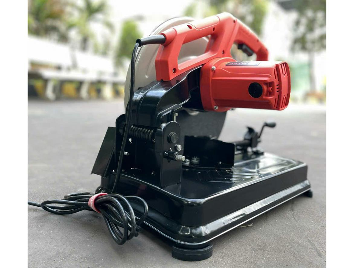 Mô tơ lõi đồng 2.200W - bền & mạnh mẽ (ảnh chi tiết) - Hiển thị cuộn dây đồng và nhãn công suất 2200W) },