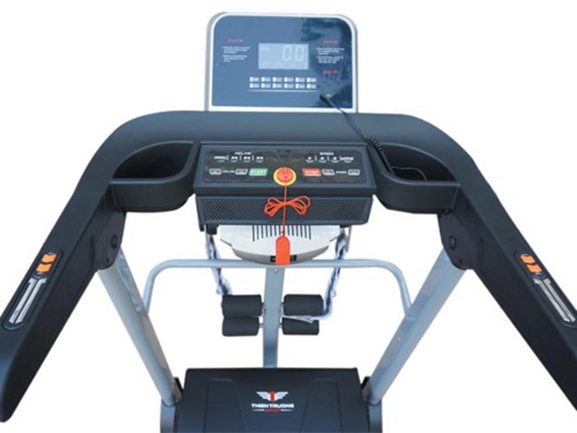 Động cơ DC bền bỉ của HQ 222 giúp chạy êm và ổn định trên mọi tốc độ (1–14 km/h).