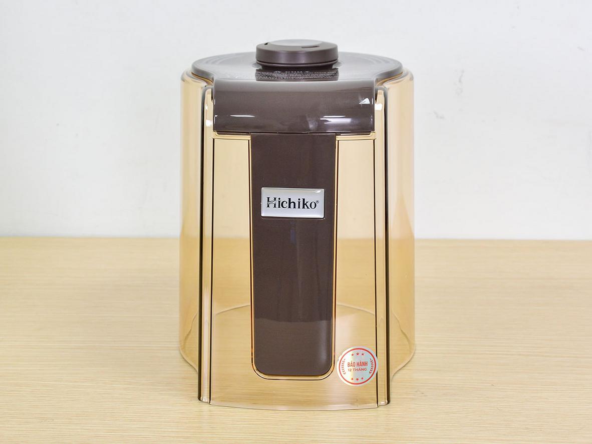 Dung tích 1.6L, phù hợp cho gia đình 3–5 người.