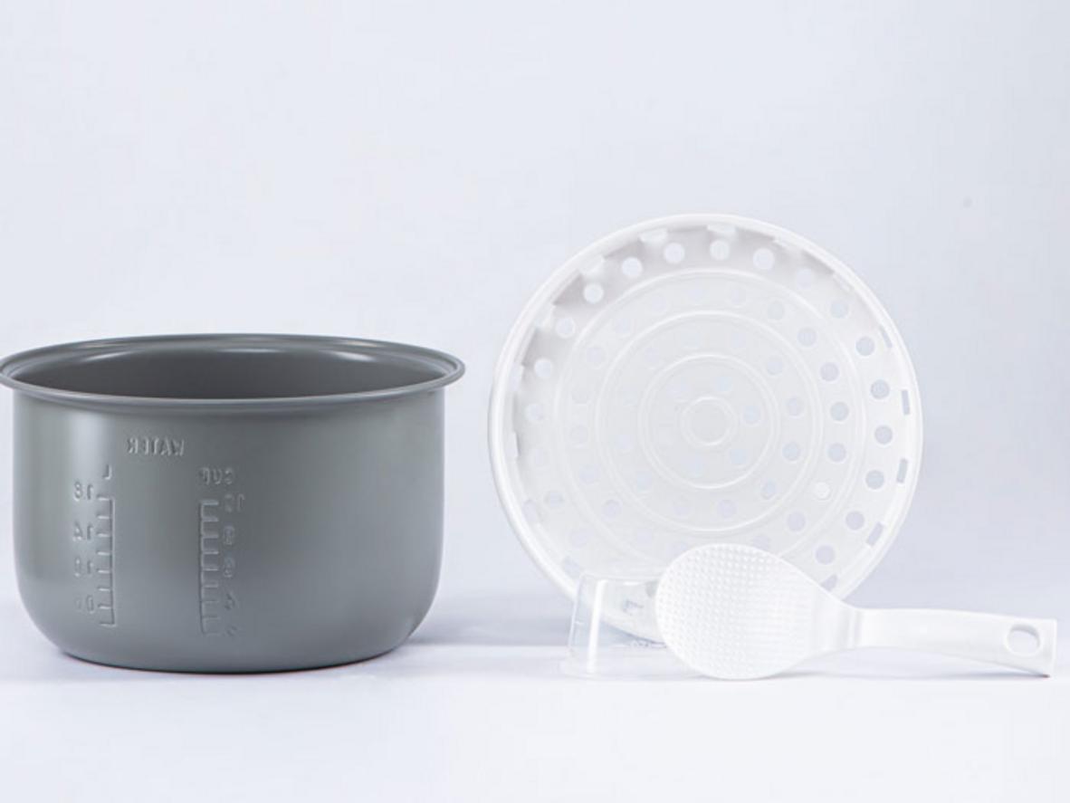 Dung tích 1.8 lít — phù hợp cho gia đình 4–6 người