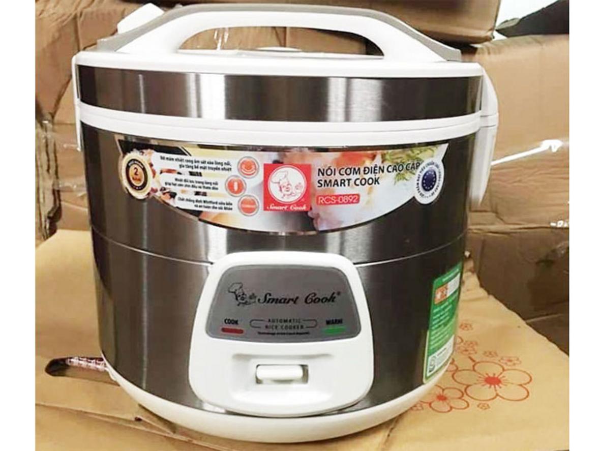 Dung tích 1.8L, giữ ấm 5 giờ và phụ kiện đi kèm