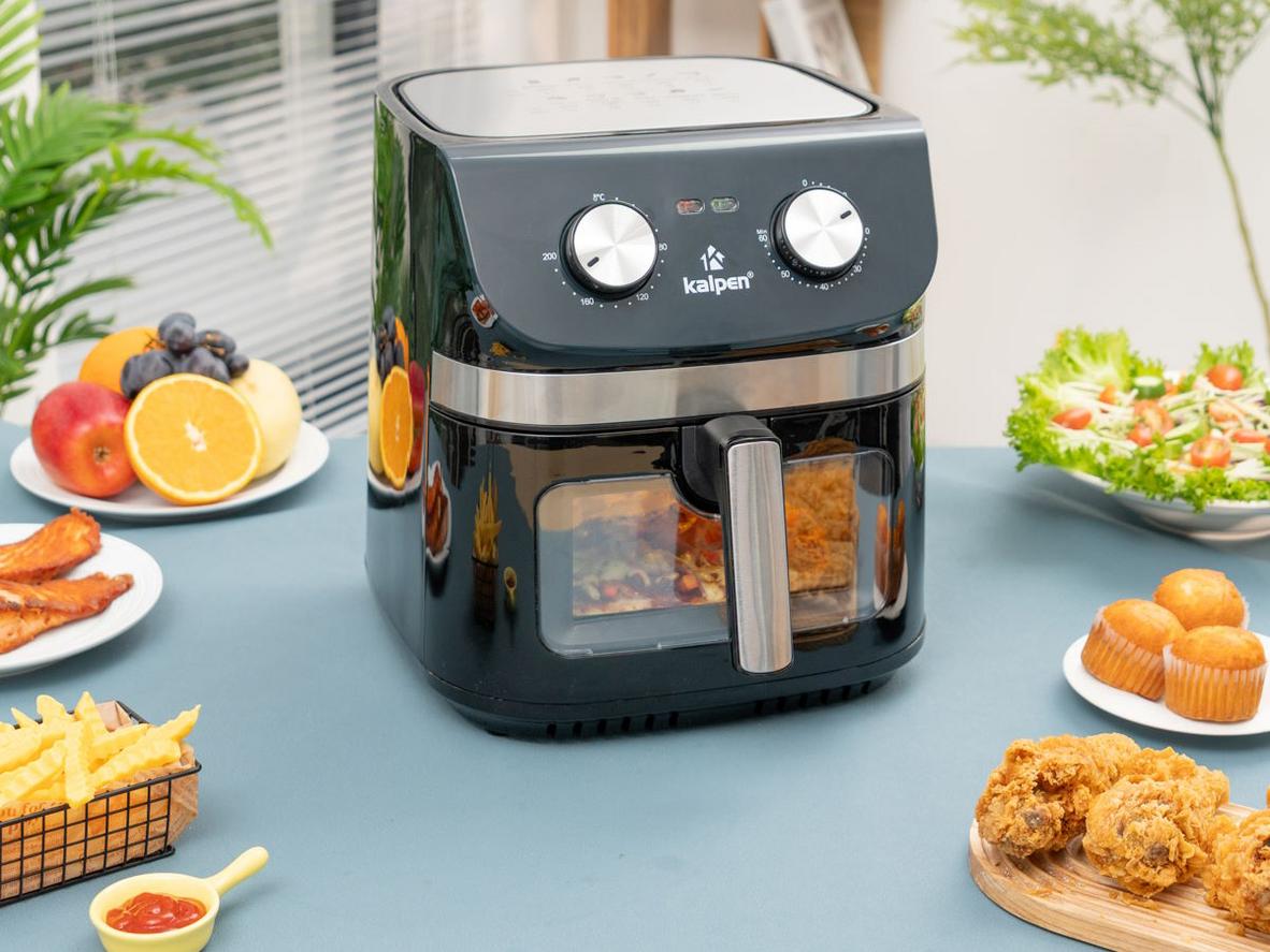 10.5L + 1800W — đủ dùng cho gia đình 3–6 người