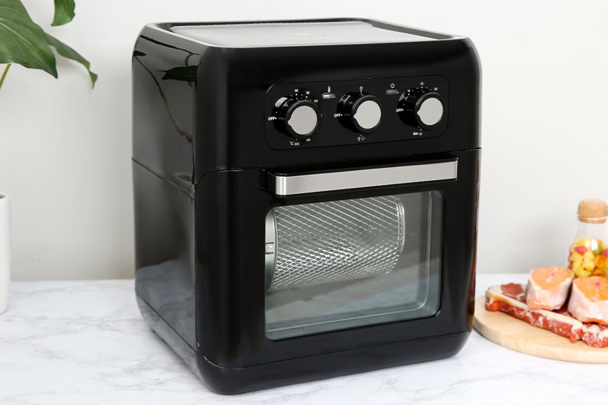 Nướng gà nguyên con trong nồi chiên Hawonkoo AFH-100