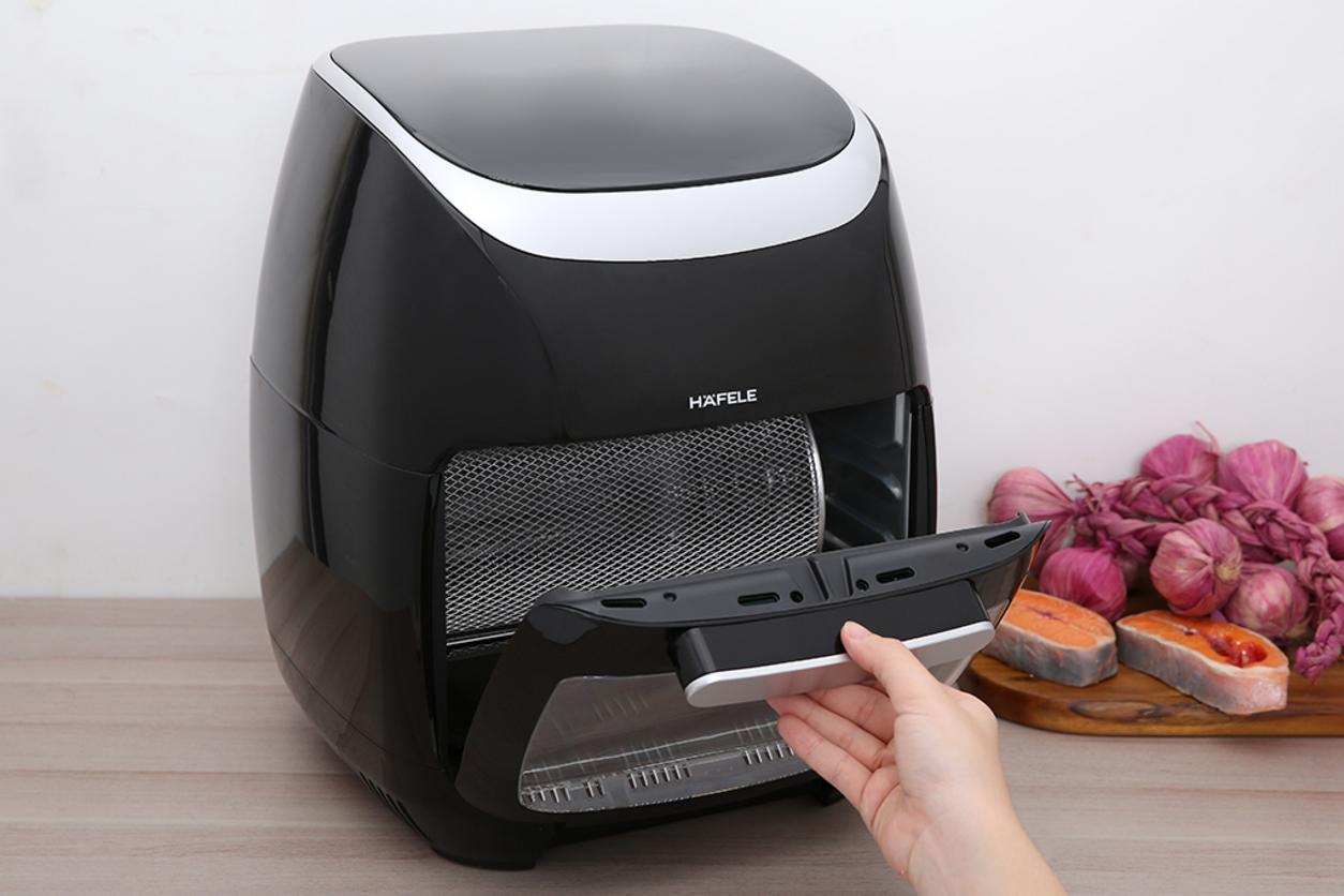 Dung tích 11 lít đủ cho gà nguyên ~1.5 kg