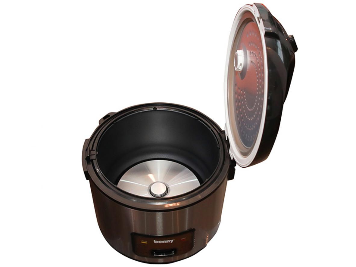 Dung tích 3 lít và công suất 1200W