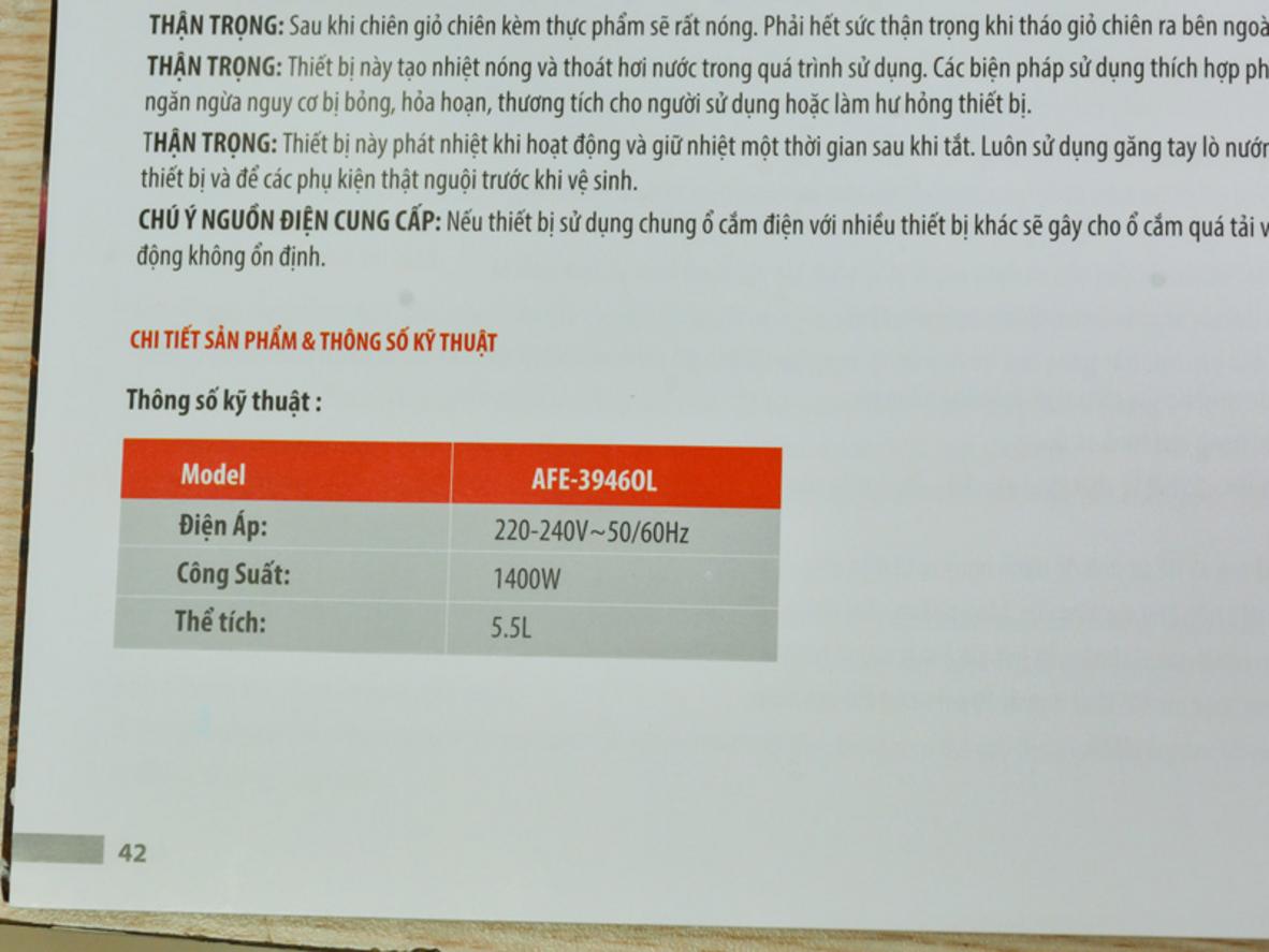 Dung tích 5.5L phù hợp gia đình 4–6 người