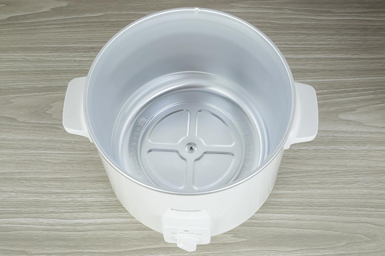 Dung tích 5 lít phù hợp nấu cho gia đình đông người.
