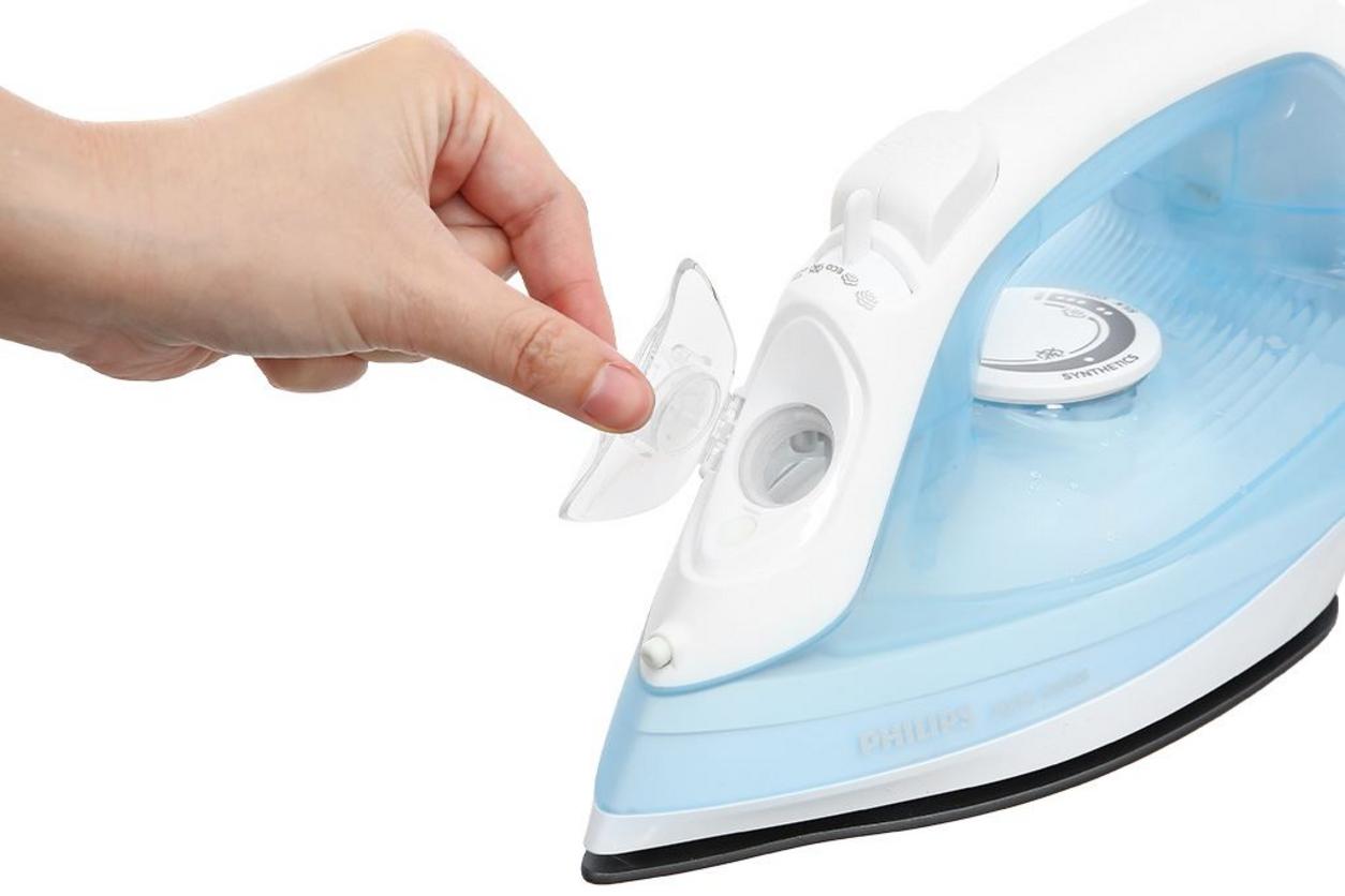 Bình nước 250 ml giúp ủi nhiều hơn trong một lần châm