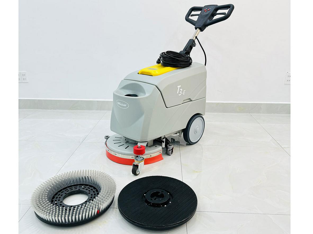 Bình chứa lớn 25 L/30 L giúp làm việc trong thời gian dài mà không phải dừng nhiều lần.