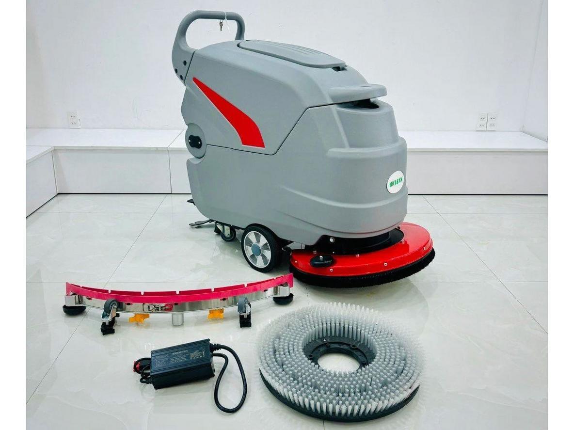 Bình chứa nước lớn để làm việc liên tục, phù hợp với nhà xưởng và siêu thị.
