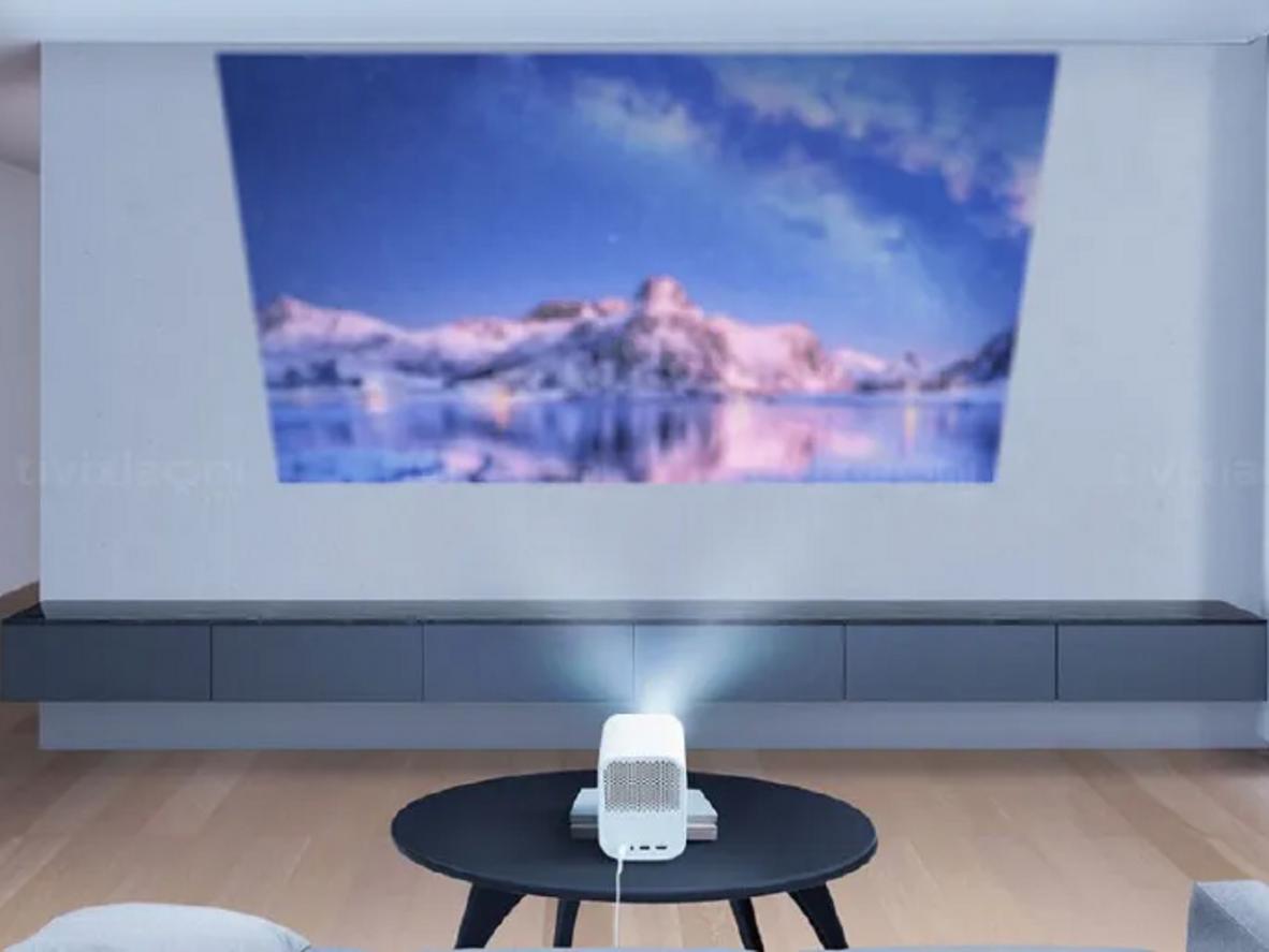Hình ảnh Full HD 1080p sắc nét trên màn chiếu lớn