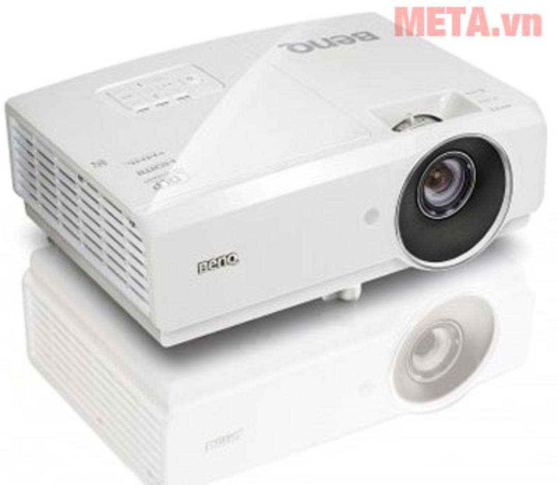 Full HD 1080p với 4.000 ANSI Lumens cho phòng họp sáng có đèn