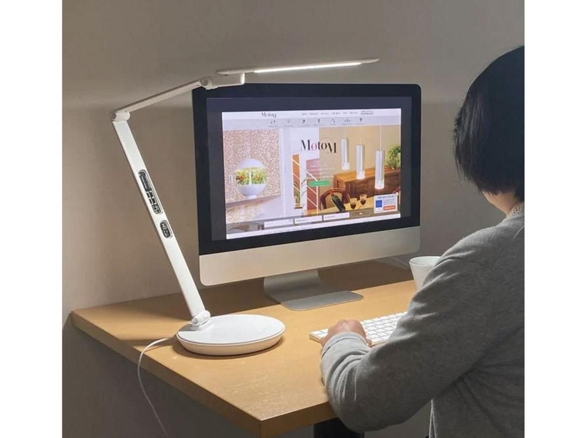 Giảm tia sáng xanh & chuẩn JIS AA cho ánh sáng đồng đều.