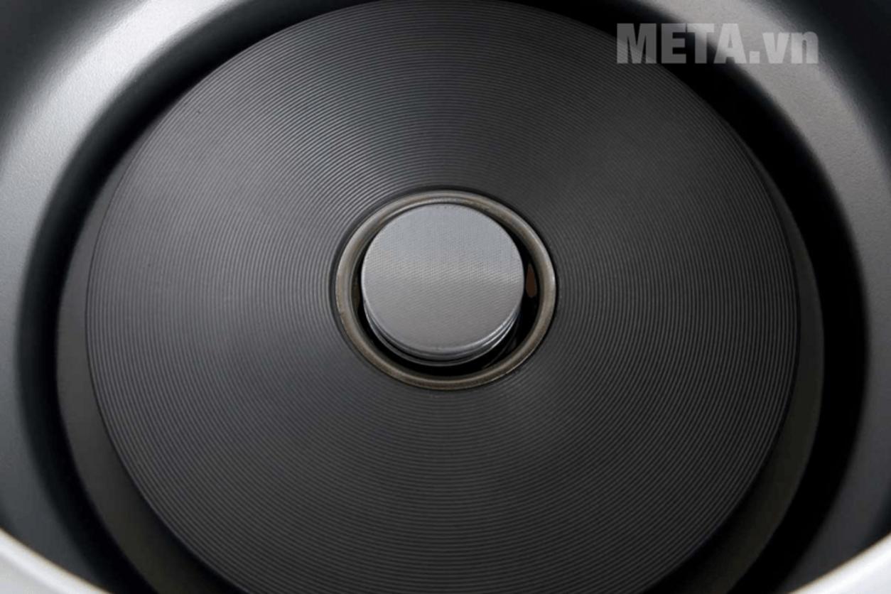 Giữ ấm đến 24 giờ, van thoát hơi giữ cơm khô ráo