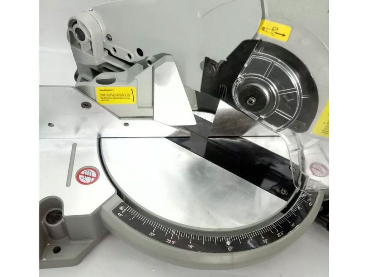 Góc cắt linh hoạt và thiết kế gọn nhẹ cho công trình.