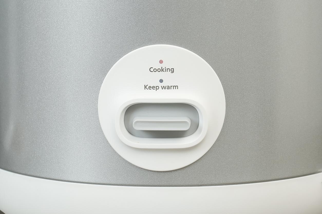 Lòng nồi 4 lớp — dễ vệ sinh, bền bỉ