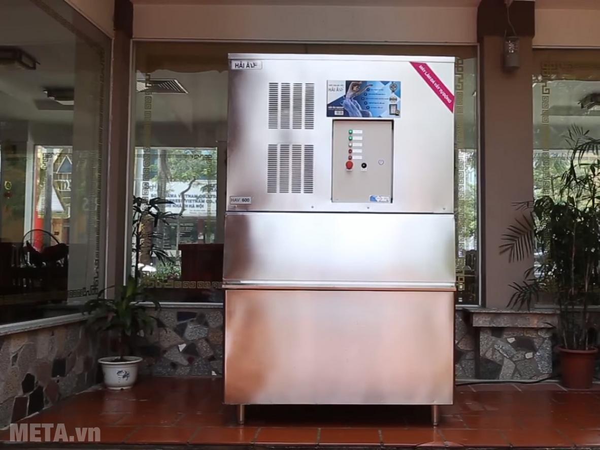 Sản lượng tới 600 kg/24h, thùng chứa 400 kg.