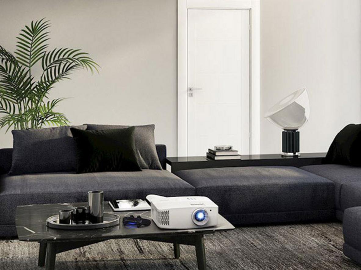 4K sắc nét và 4.000 ANSI Lumens cho phòng sáng vừa phải