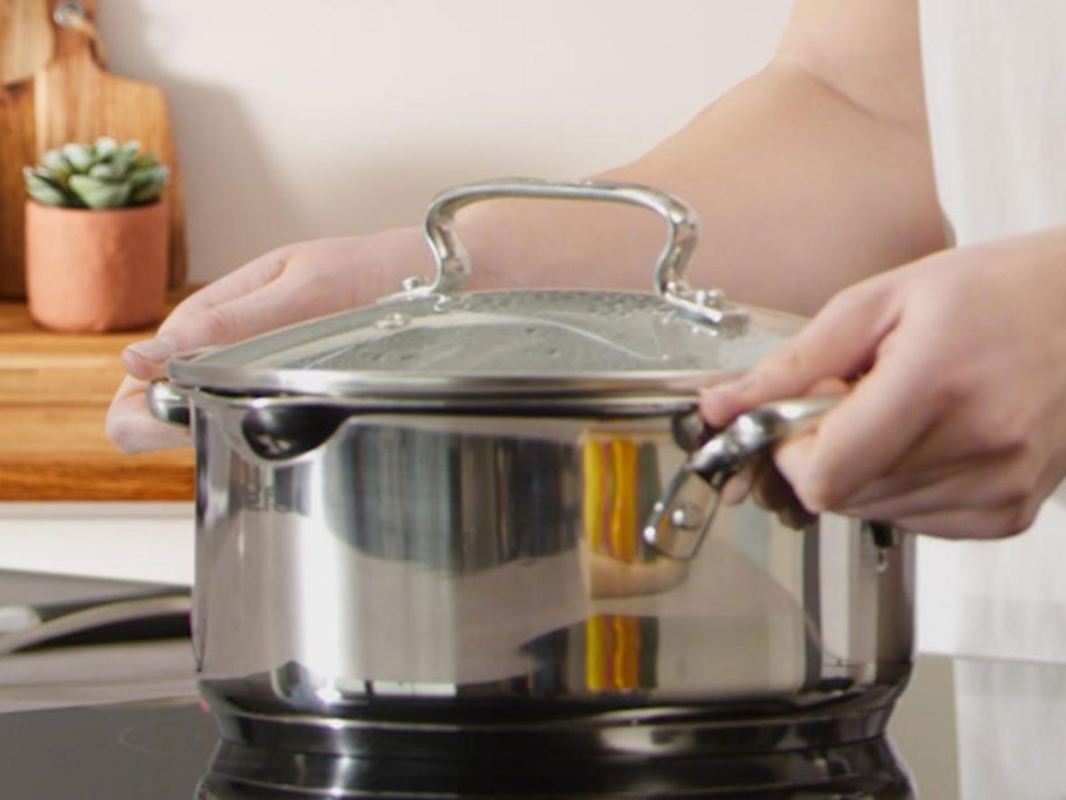 Bề mặt Inox 304 sáng bóng, dễ vệ sinh