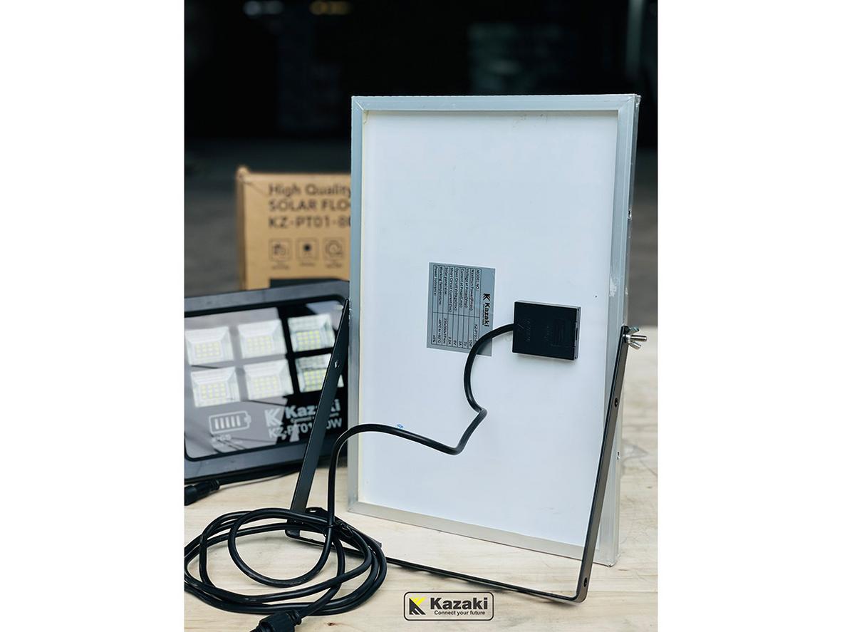 Đèn hoạt động ổn định dưới mưa (IP65)