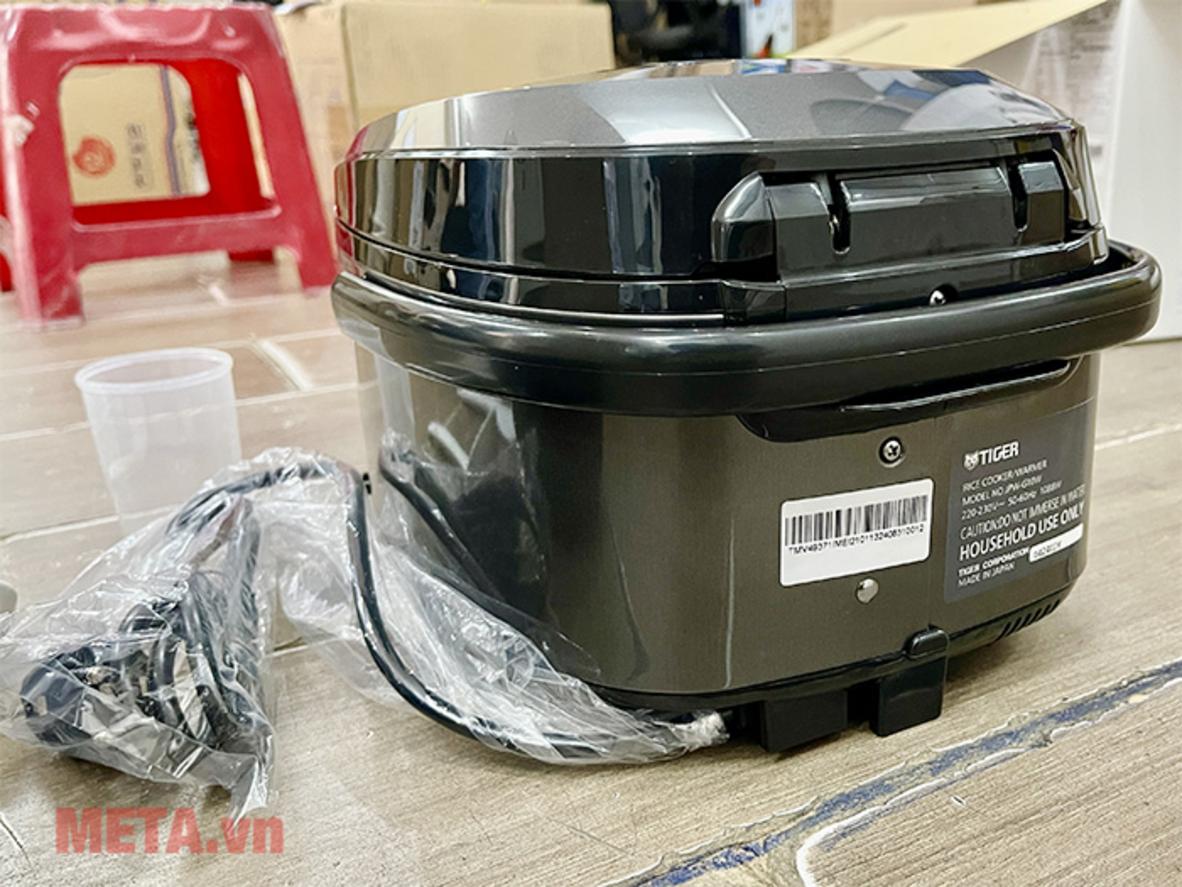 Lòng nồi 3 lớp men gốm, dễ vệ sinh