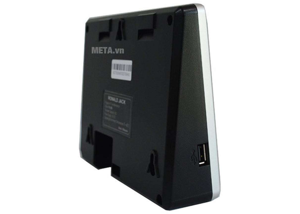 Kết nối mạng và USB giúp bộ phận HR nhanh chóng đồng bộ dữ liệu và xuất báo cáo lương.