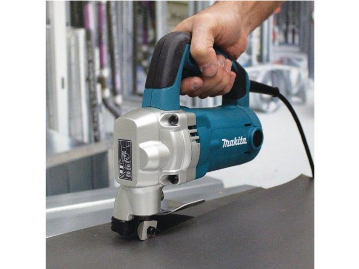 Minh họa đường cắt sạch trên tôn và nhôm