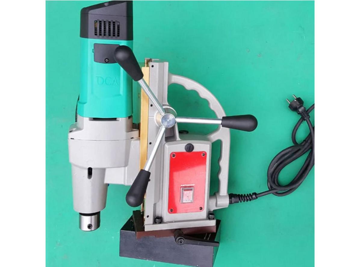 Khoan xoắn Ø23mm và khoan ống Ø50mm