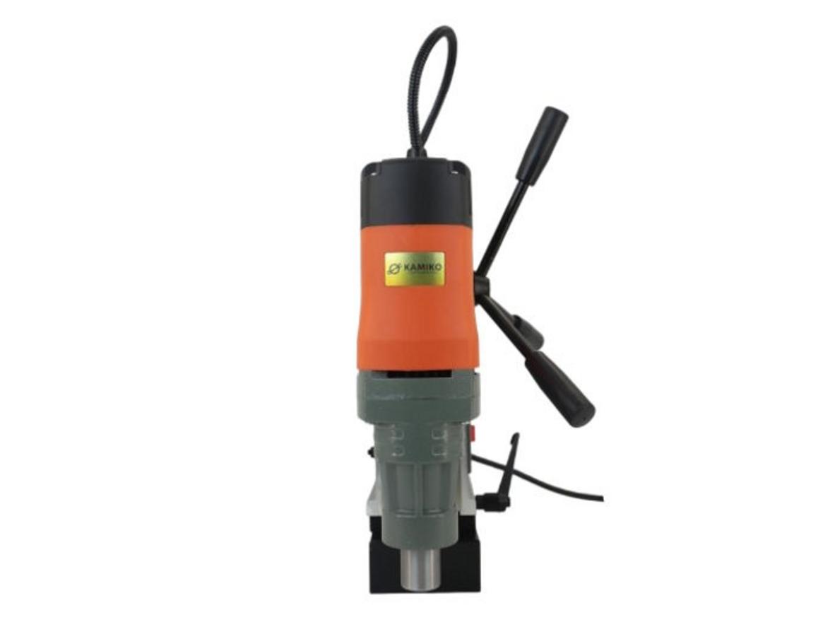 Khoan Ø28mm và Taro M6–M20